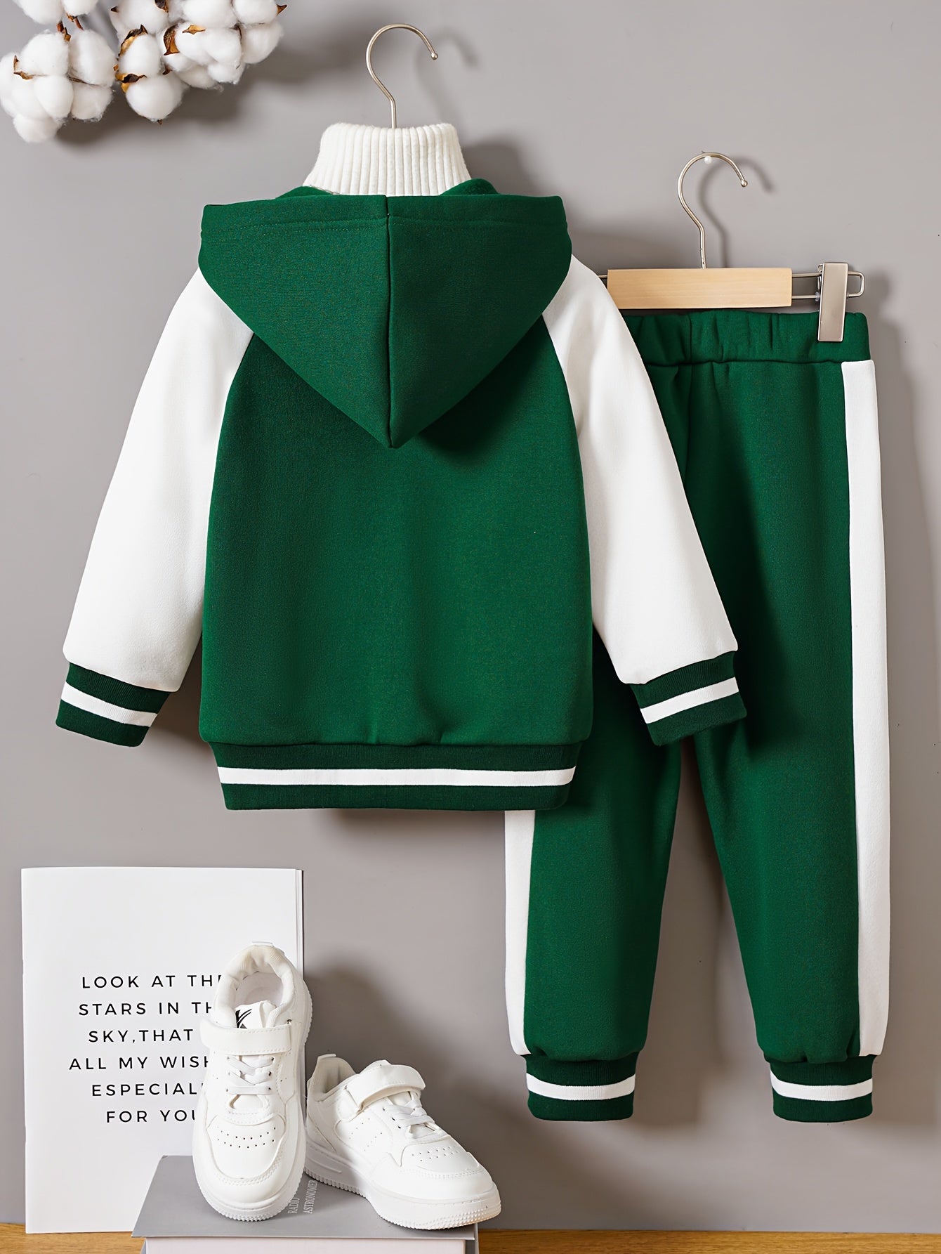 Long Sleeve Color Block Drop Shoulder Varsity Baseball Hooded Jacket & Casual Pants Outfit - 2pcs Boys J Letter Print - Kids Clothing For Spring Fall Daily & Outdoor Wear